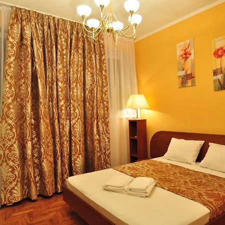 Status Guesthouse Kiev Luaran gambar