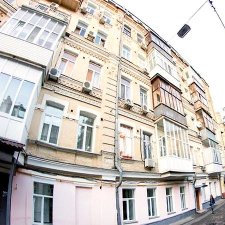 Status Guesthouse Kiev Luaran gambar