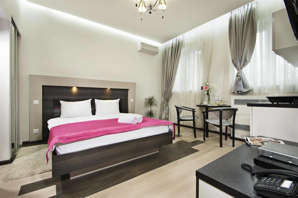 Status Guesthouse Kiev Luaran gambar