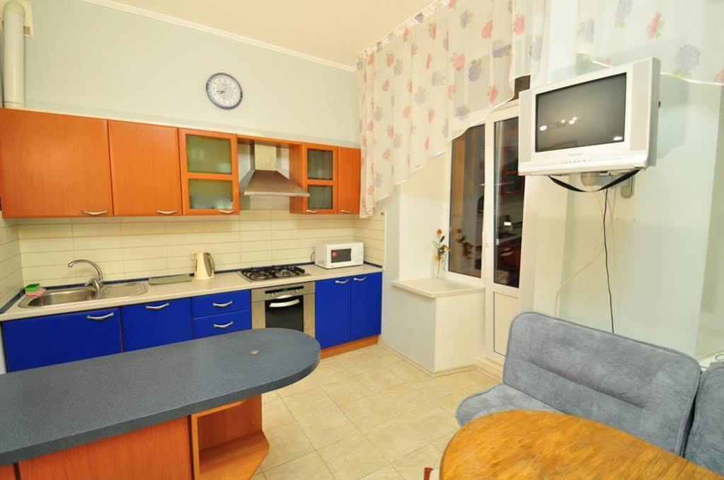 Status Guesthouse Kiev Luaran gambar